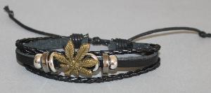 Bracelet ajustable avec breloques simili cuir noir et coton ciré N°21