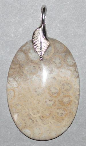 Pendentif Corail fossile 13.1 gr x 0.70 €/gr  