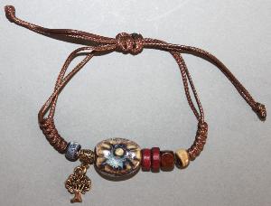 Bracelet ajustable avec breloques coton ciré N°8